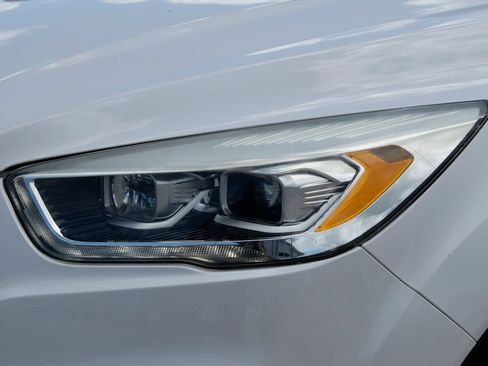 Used 2018 Ford Escape Titanium FWD image 24