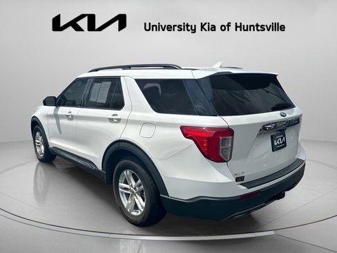 Used 2022 Ford Explorer XLT w/ Equipment Group 202A RWD image 6