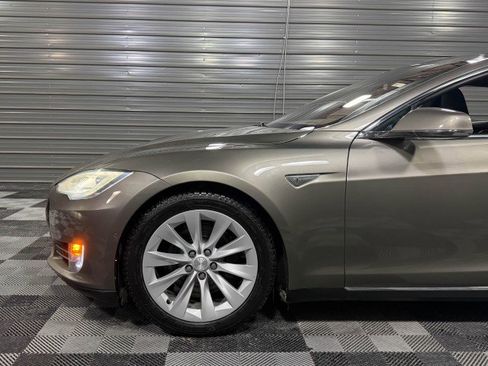 Used 2015 Tesla Model S 85 image 36