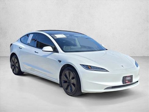 Used 2025 Tesla Model 3 Long Range image 3