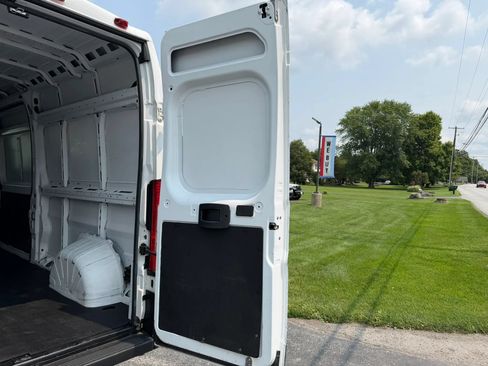 Used 2023 RAM ProMaster 2500 FWD image 31