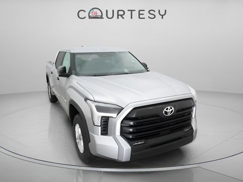 New 2025 Toyota Tundra SR5 image 32