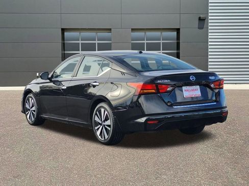 Used 2022 Nissan Altima 2.5 SV FWD image 4