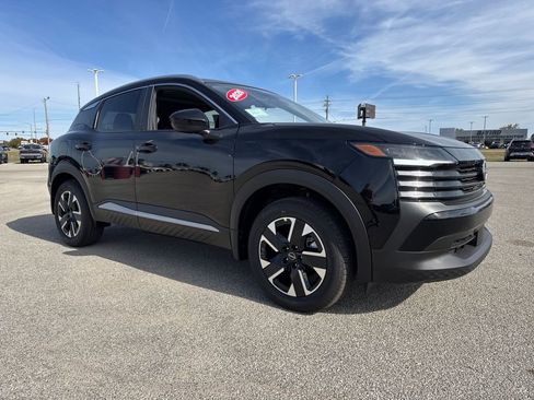 New 2026 Nissan Kicks SV w/ SV Premium Package image 9