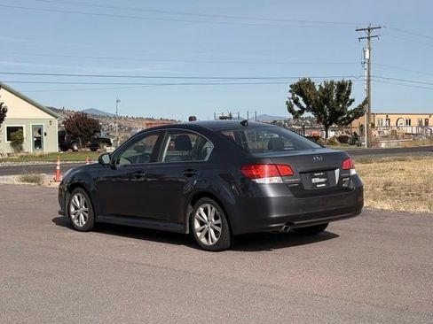 Used 2014 Subaru Legacy 2.5i Premium w/ Moonroof Package AWD/4WD image 3