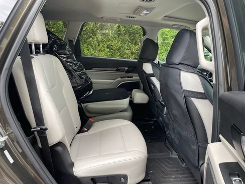 Used 2021 Kia Telluride S FWD image 18