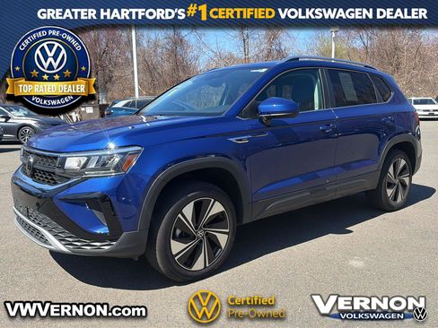 Certified 2024 Volkswagen Taos SE AWD/4WD image 1