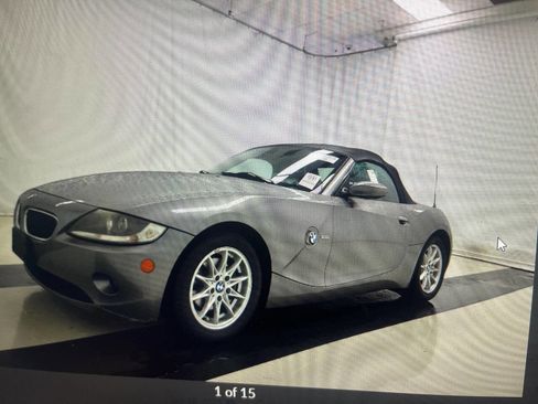 Used 2005 BMW Z4 2.5i image 4