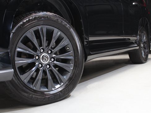 Used 2022 Lexus GX 460 Premium w/ Accessory Package AWD/4WD image 15