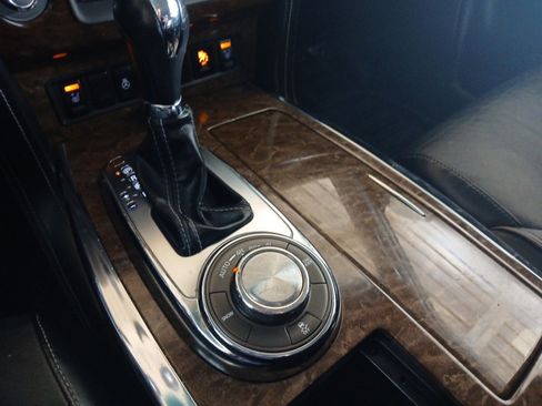 Used 2016 INFINITI QX80 4WD w/ Driver's Assistance Package image 22