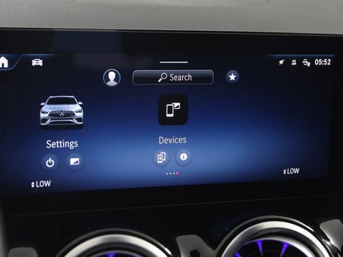 Used 2024 Mercedes-Benz GLA 35 AMG 4MATIC image 41