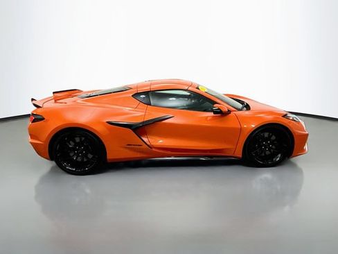 Used 2025 Chevrolet Corvette Z06 RWD image 8