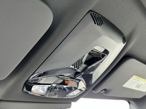 New 2026 BMW X1 xDrive28i w/ Technology Package AWD/4WD image 31