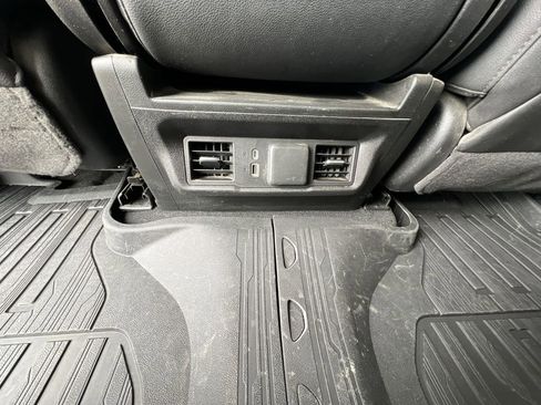 Used 2024 GMC Sierra 2500 SLT w/ LPO, GMC Protection Package image 31