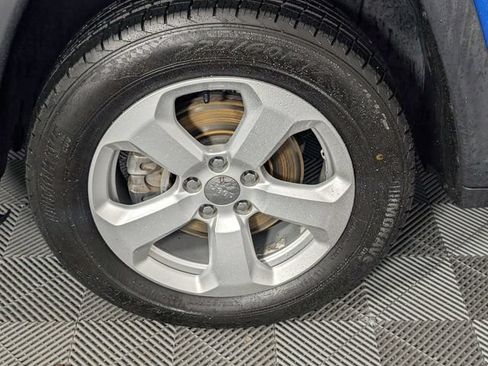 Used 2018 Jeep Compass Latitude w/ Popular Equipment Group AWD/4WD image 8