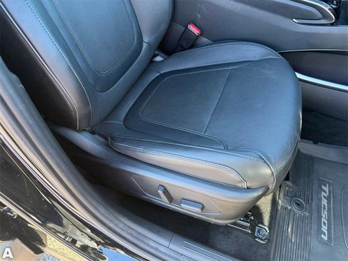 Used 2023 Hyundai Tucson Limited image 31