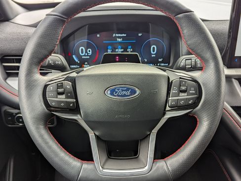 Used 2025 Ford Explorer ST-Line image 20