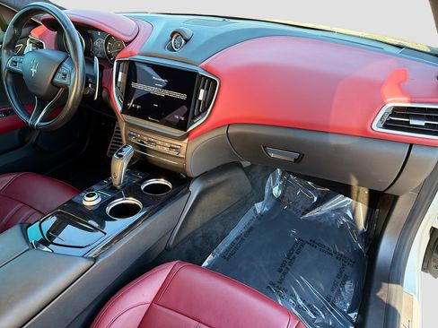 Certified 2022 Maserati Ghibli Modena image 13