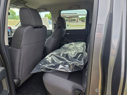 New 2026 Nissan Frontier SV w/ All-Weather Content Package AWD/4WD image 5