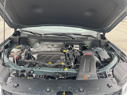 Used 2025 Chevrolet Trax LT w/ LT Convenience Package image 30