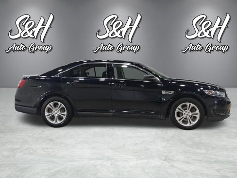 Used 2018 Ford Taurus SE FWD image 22