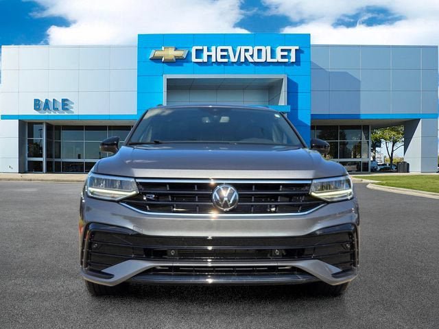 Used 2024 Volkswagen Tiguan SE R-Line w/ MDO Package, Three-Row FWD image 8