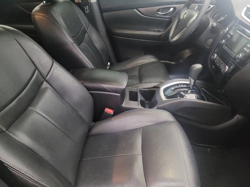 Used 2015 Nissan Rogue SV FWD image 21