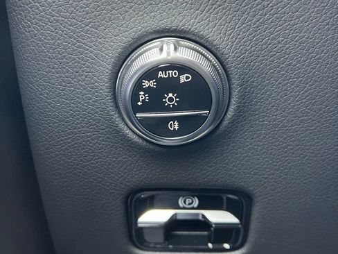 Used 2026 Mercedes-Benz GLC 300 image 14