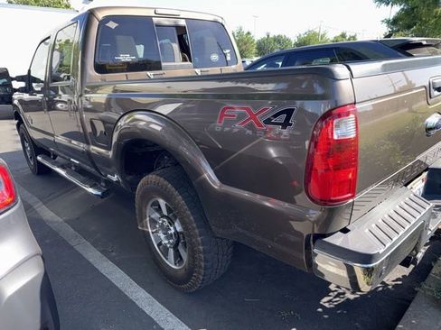 Used 2016 Ford F250 Lariat w/ Lariat Interior Package AWD/4WD image 2