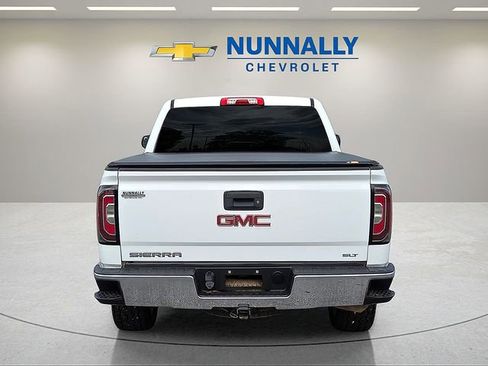Used 2018 GMC Sierra 1500 SLT w/ SLT Premium Package AWD/4WD image 4