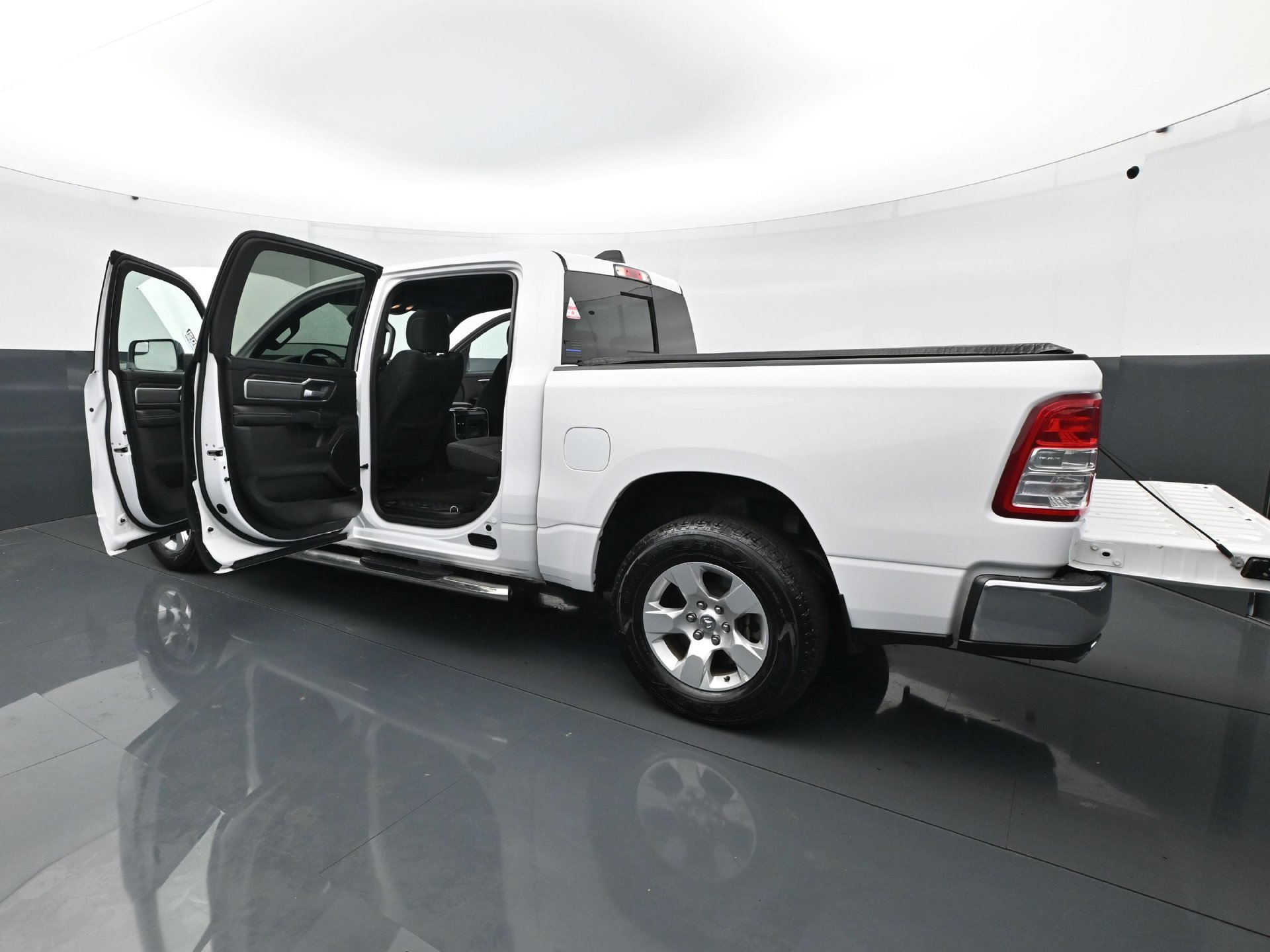 Used 2021 RAM 1500 Big Horn AWD/4WD image 32