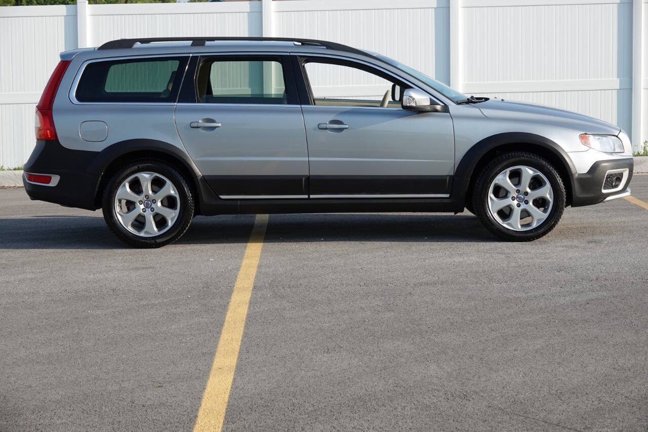 Used 2010 Volvo XC70 T6 AWD/4WD image 43