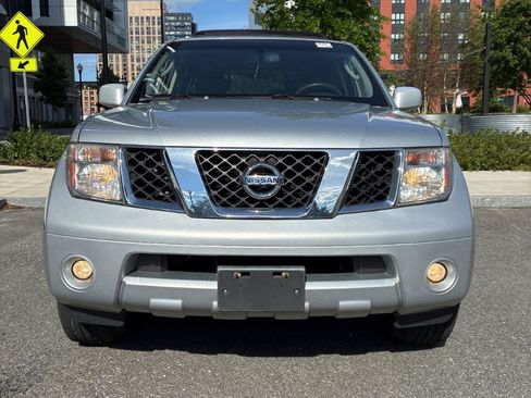 Used 2007 Nissan Pathfinder LE w/ LE Navigation Pkg AWD/4WD image 8