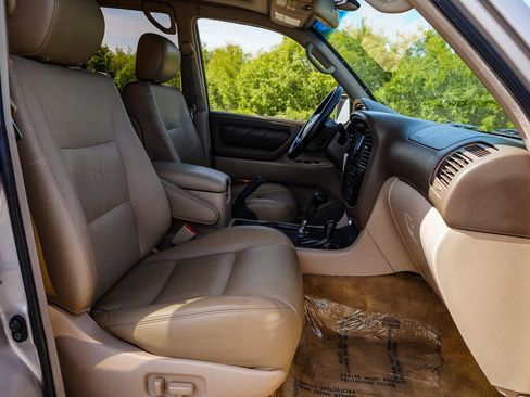 Used 2001 Toyota Land Cruiser AWD/4WD image 17