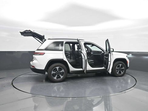 Used 2024 Jeep Grand Cherokee Limited 4xe AWD/4WD image 61