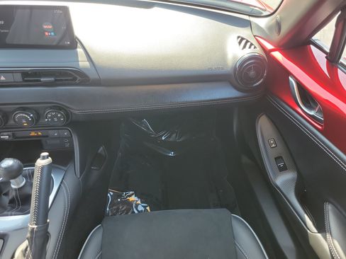 Used 2025 MAZDA MX-5 Miata RF Club RWD image 14