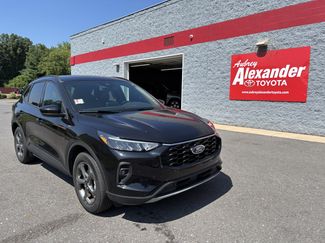Used 2025 Ford Escape ST-Line Select AWD/4WD video 1