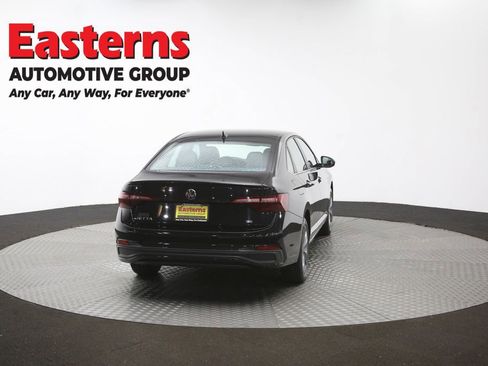 Used 2024 Volkswagen Jetta SE FWD image 37