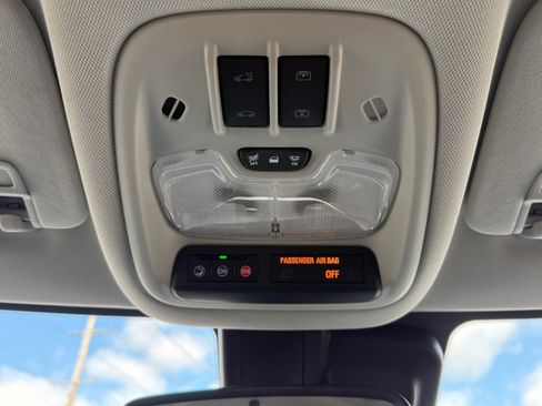 Used 2023 Chevrolet TrailBlazer LT w/ Sun and Liftgate Package image 32