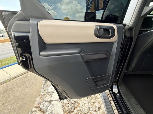Used 2024 Ford Bronco Wildtrak AWD/4WD image 11