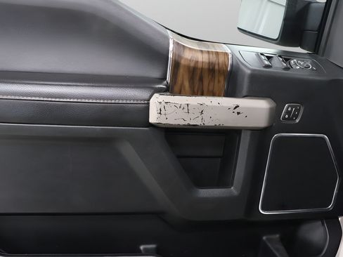 Used 2019 Ford F150 Lariat w/ Equipment Group 502A Luxury AWD/4WD image 23