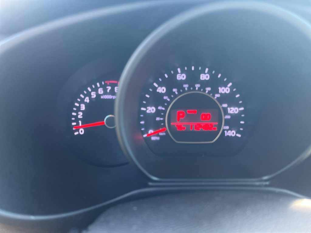 Used 2015 Kia Soul + w/ Primo Package FWD image 14