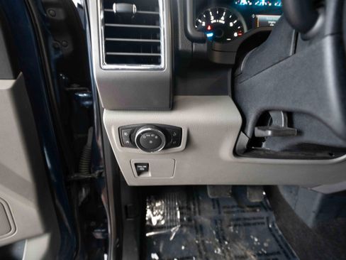 Used 2016 Ford F150 XLT w/ XTR Package image 11