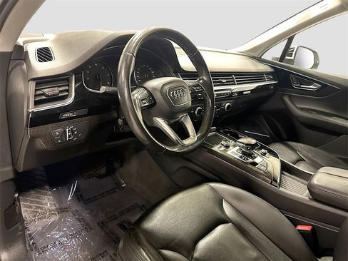Used 2017 Audi Q7 3.0T Premium Plus w/ Premium Plus Package image 9