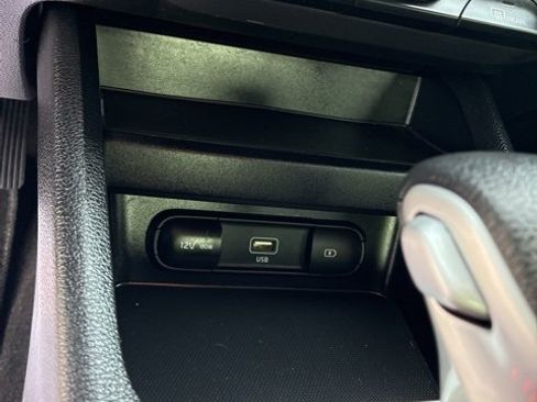 Used 2024 Kia Forte LXS image 19