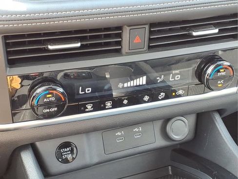 Used 2026 Nissan Rogue SV image 10