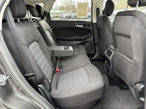 Used 2017 Ford Edge SE image 28