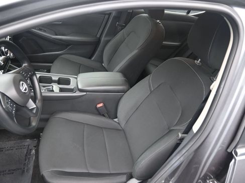 Certified 2025 Nissan Sentra S FWD image 18