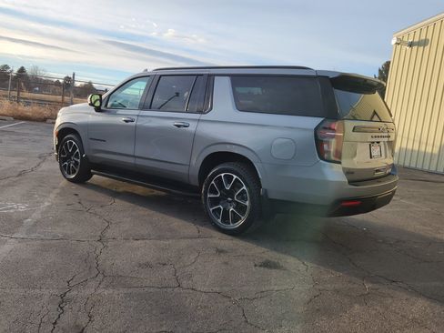 Used 2023 Chevrolet Suburban RST w/ Luxury Package image 8