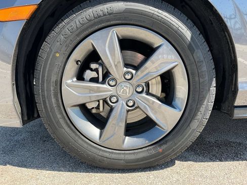 Used 2024 Honda Odyssey EX image 11